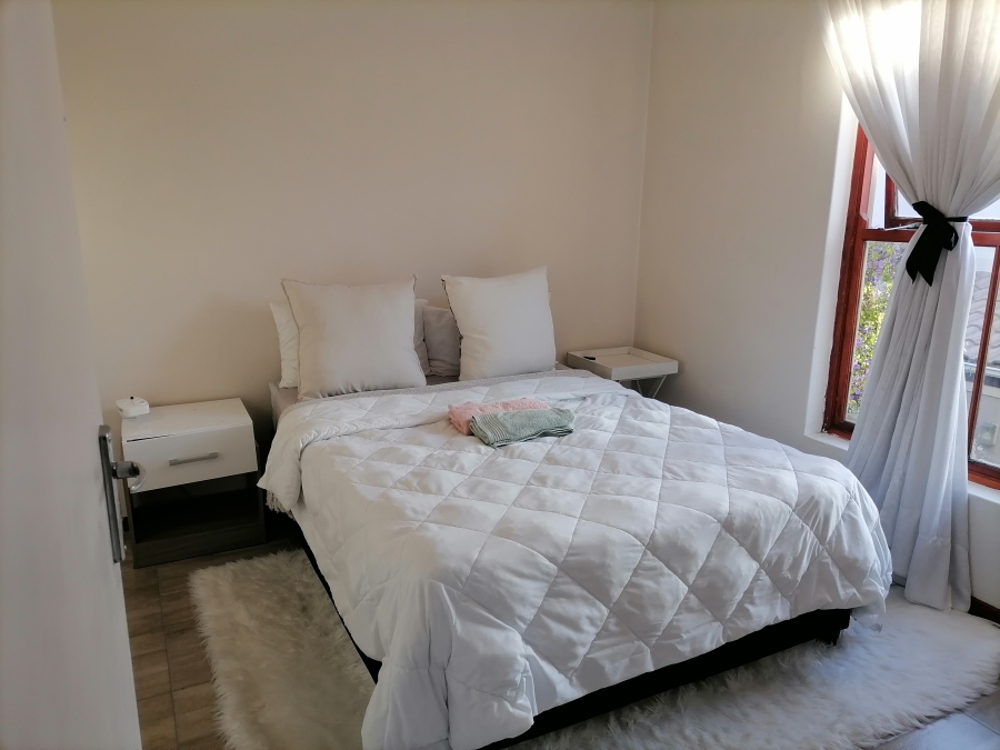 To Let 2 Bedroom Property for Rent in Parklands North Western Cape